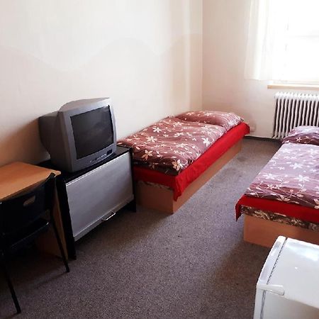 Ubytovna Pod Mostem Ostrava Kültér fotó