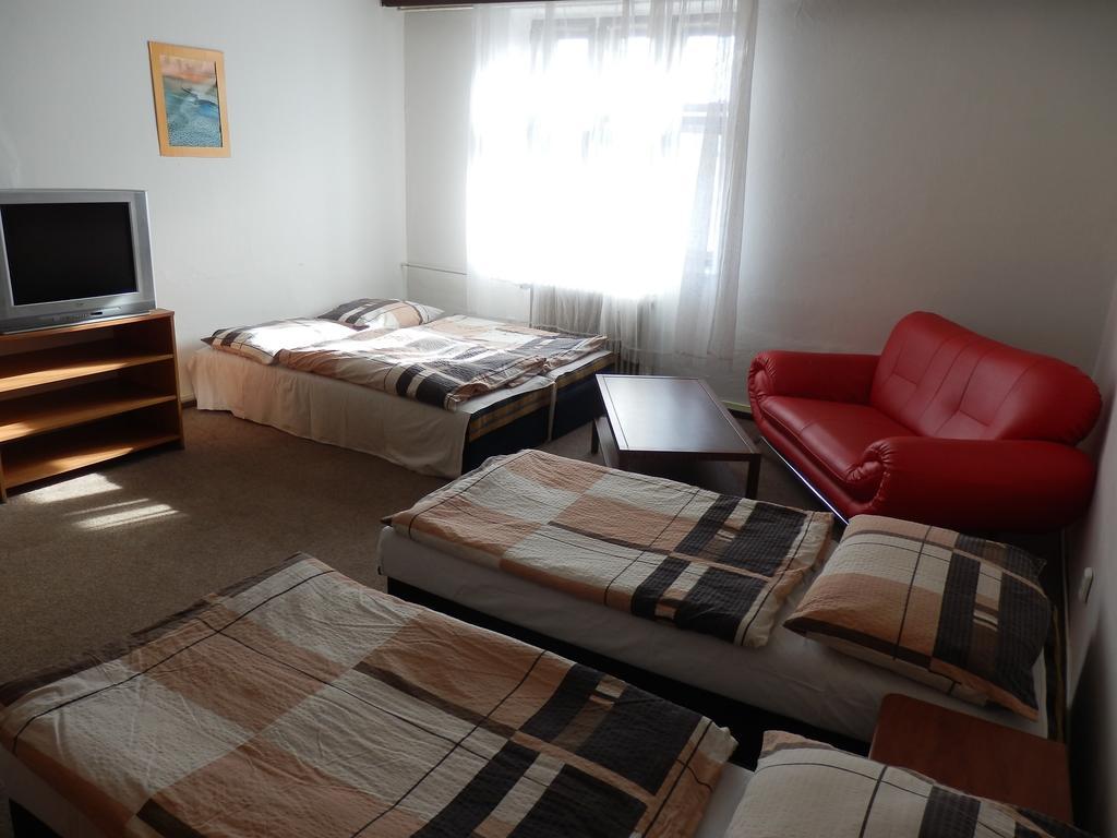 Ubytovna Pod Mostem Ostrava Szoba fotó