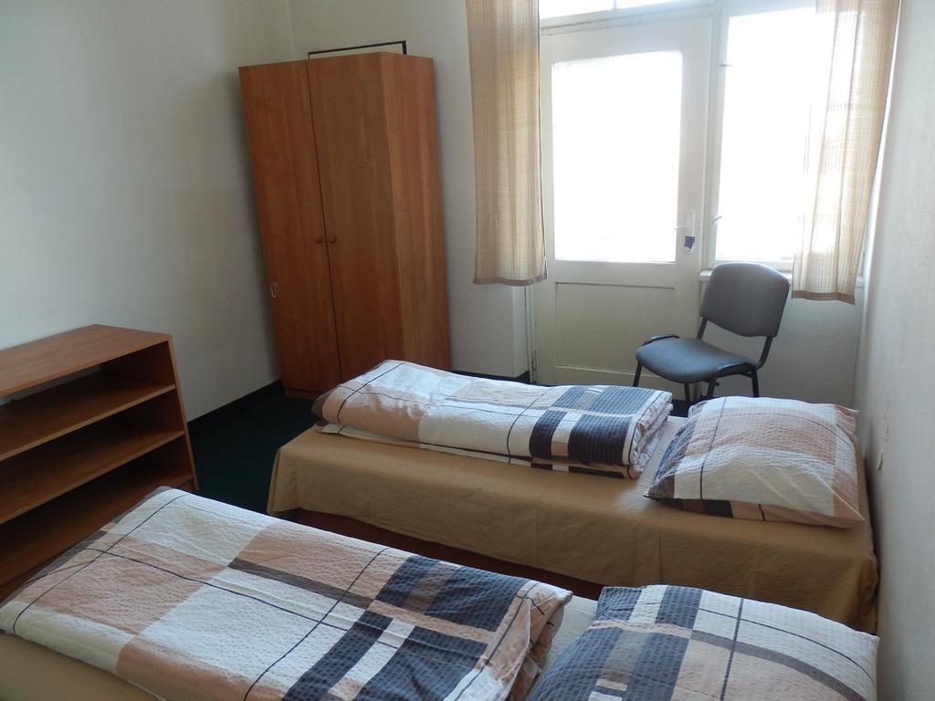 Ubytovna Pod Mostem Ostrava Szoba fotó