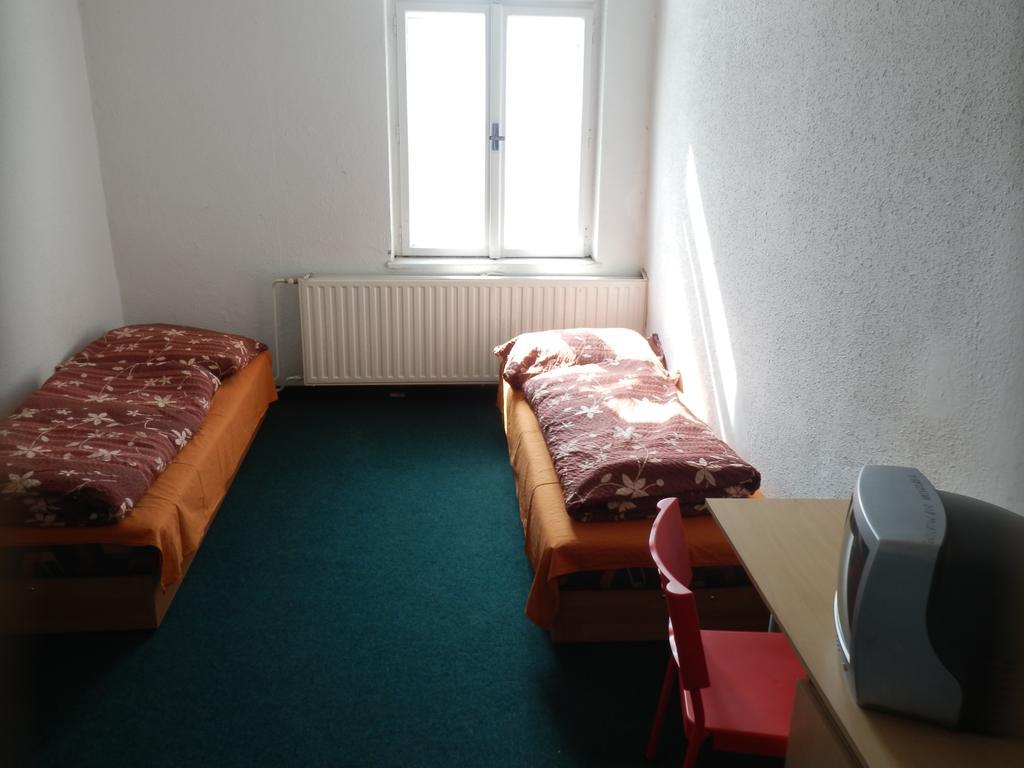 Ubytovna Pod Mostem Ostrava Szoba fotó